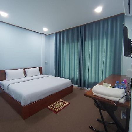 Отель ເຮືອນພັກບີວີ Ban Thongchai-Tai Экстерьер фото