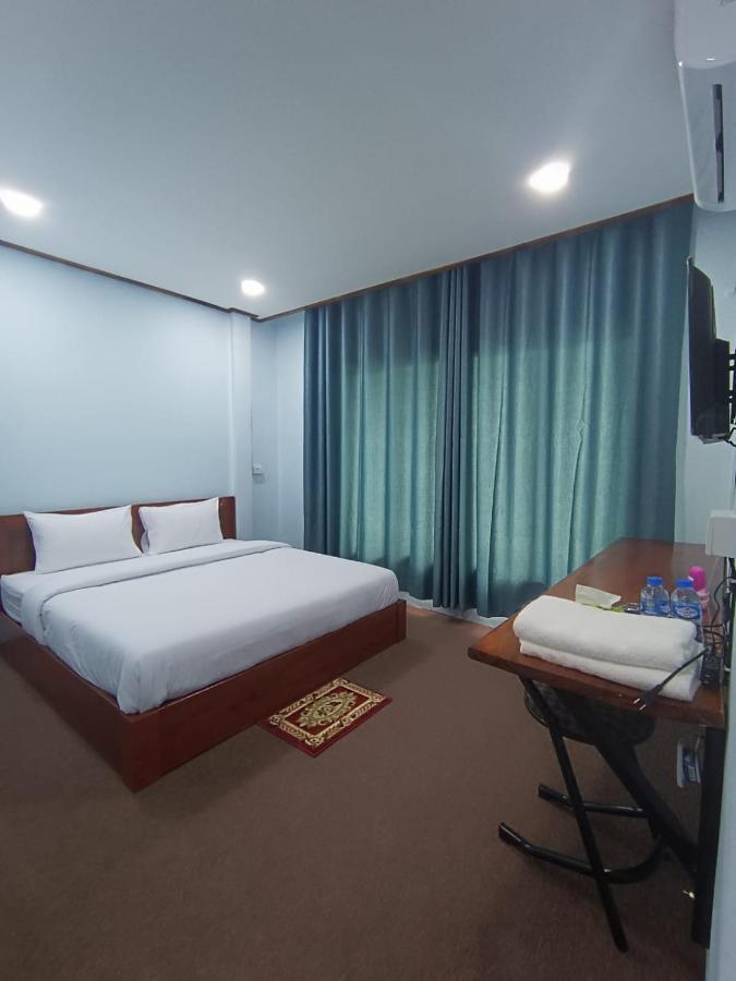 Отель ເຮືອນພັກບີວີ Ban Thongchai-Tai Экстерьер фото
